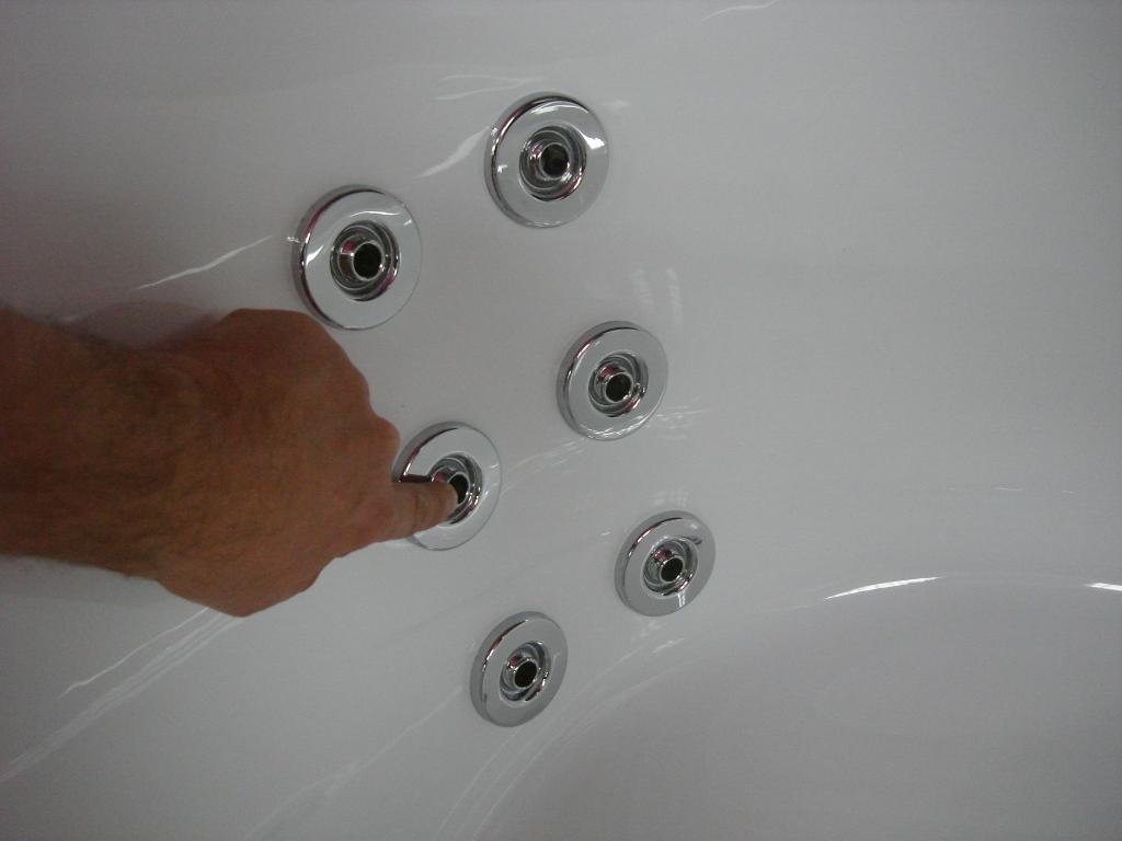 Гидромассажная ванна_WGT_Renovacio (2).jpg